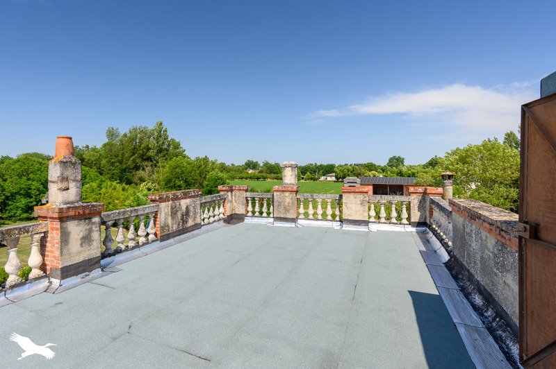 Vente Maison CORBARIEU - 7 pièces -302 m² - (82370)
