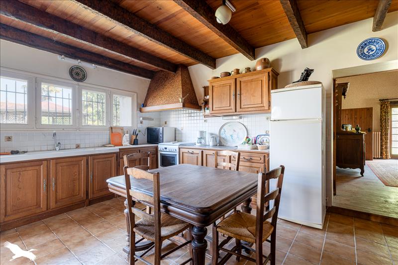 Vente Maison ST MARTIN DE JUILLERS - 6 pièces -329 m² - (17400)