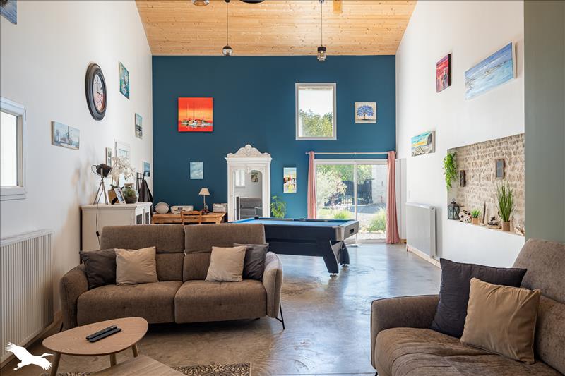 Vente Maison LES TOUCHES DE PERIGNY - 6 pièces -247 m² - (17160)