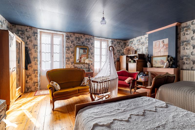 Vente Maison AUJAC - 8 pièces -129 m² - (17770)