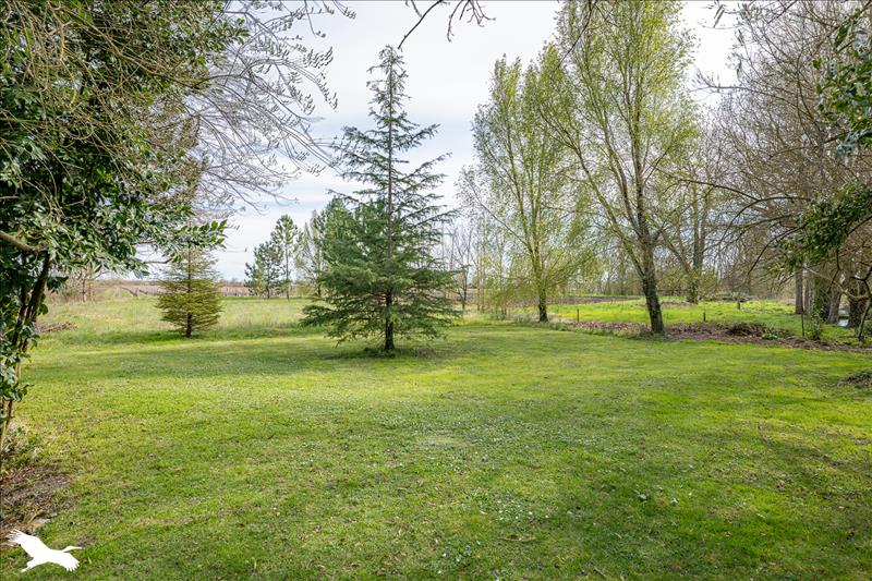 Vente Maison AUJAC - 8 pièces -129 m² - (17770)