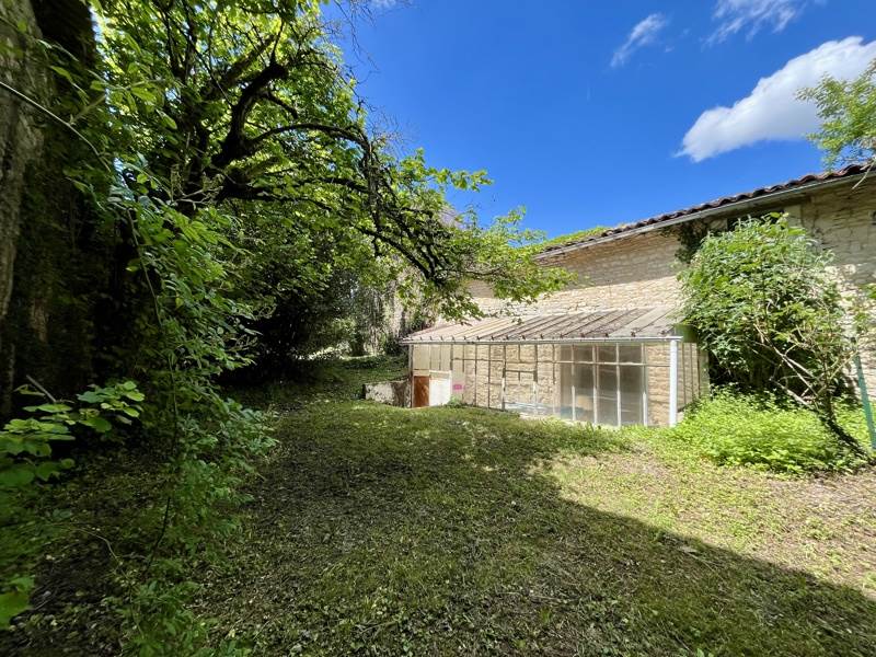 Vente Maison FONTAINE CHALENDRAY - 10 pièces -320 m² - (17510)