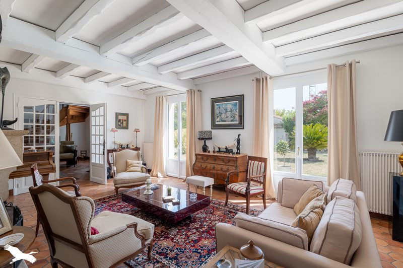 Vente Maison BEAUVAIS SUR MATHA - 7 pièces -220 m² - (17490)