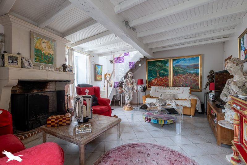 Vente Maison MATHA - 6 pièces -195 m² - (17160)