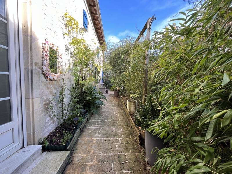 Vente Maison MATHA - 6 pièces -195 m² - (17160)