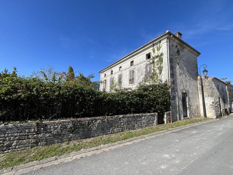 Vente Maison MACQUEVILLE - 3 pièces -155 m² - (17490)