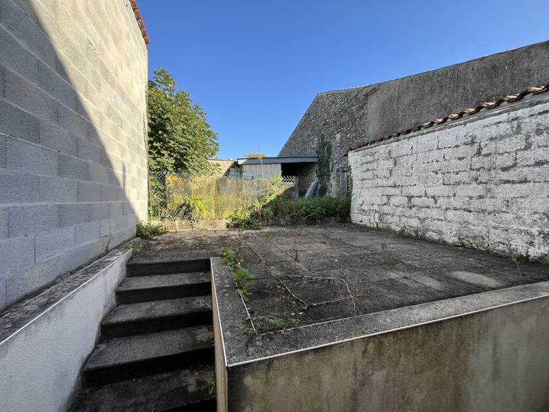 Vente Maison ST PIERRE DE JUILLERS - 5 pièces -94 m² - (17400)