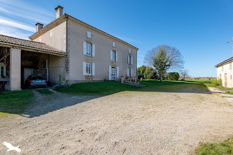 Vente Maison PAILLE - 13 pièces -370 m² - (17470)