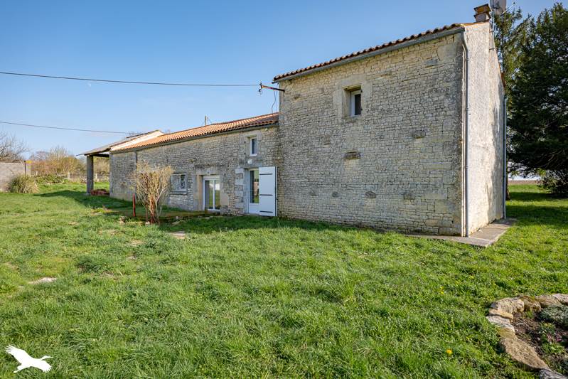 Vente Maison VARAIZE - 4 pièces -102 m² - (17400)