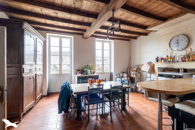 Vente Maison MONS - 10 pièces -431 m² - (17160)