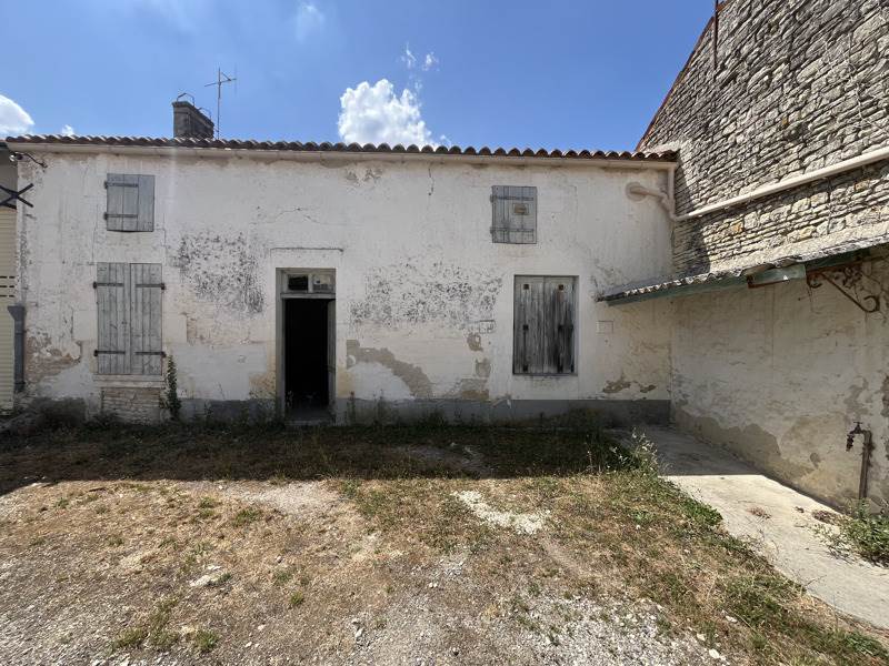 Vente Maison AUMAGNE - 2 pièces -47 m² - (17770)