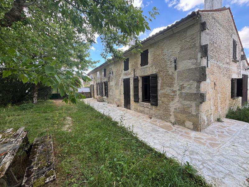 Vente Maison MIGRON - 5 pièces -209 m² - (17770)