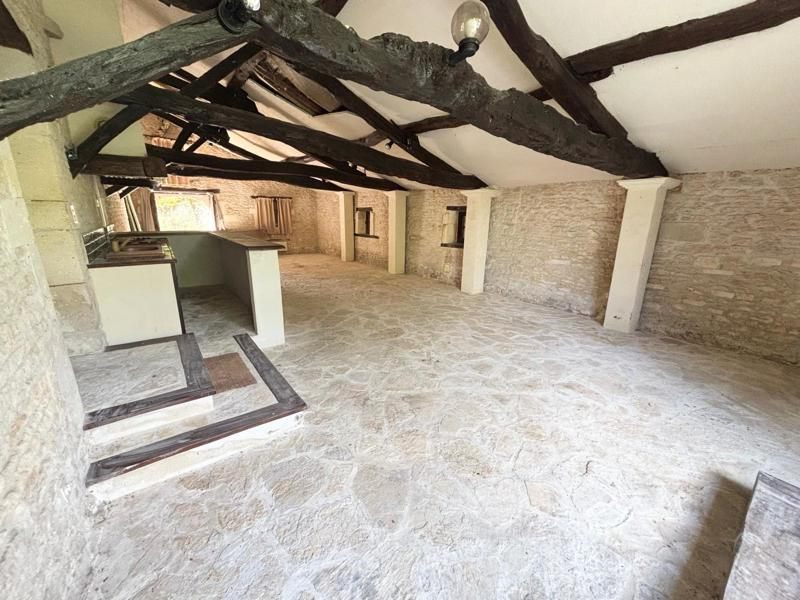 Vente Maison MIGRON - 5 pièces -209 m² - (17770)