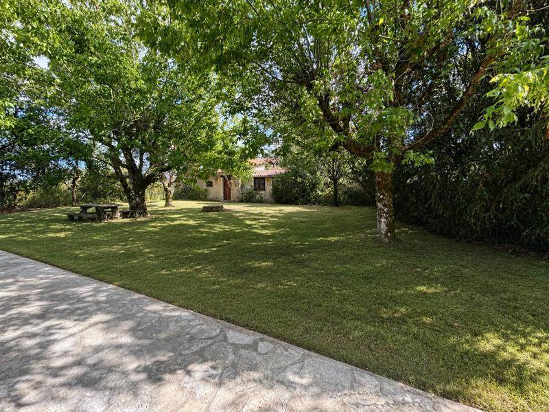 Vente Maison MIGRON - 5 pièces -209 m² - (17770)