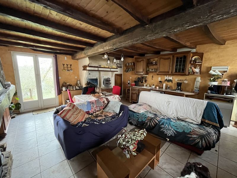 Vente Maison BURIE - 4 pièces -106 m² - (17770)