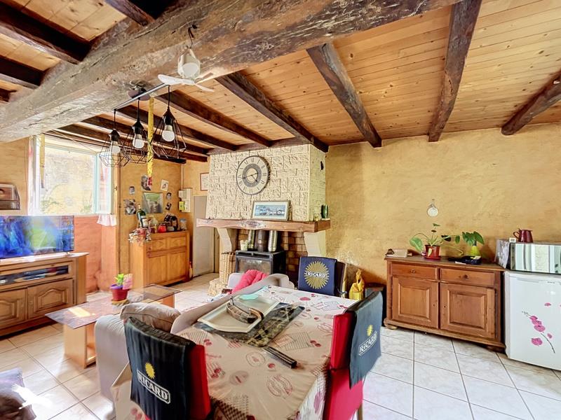 Vente Maison Burie - 4 pièces -106 m² - (17770)