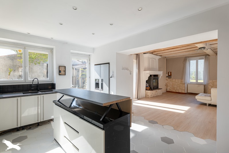 Vente Maison GIBOURNE - 7 pièces -145 m² - (17160)