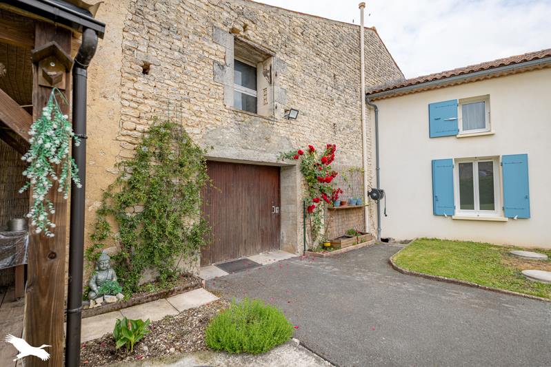 Vente Maison PAILLE - 7 pièces -192 m² - (17470)