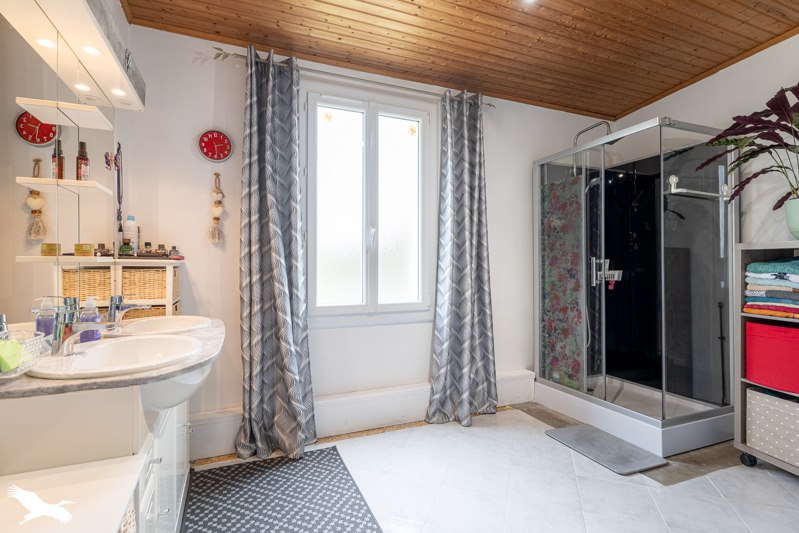 Vente Maison PAILLE - 7 pièces -192 m² - (17470)