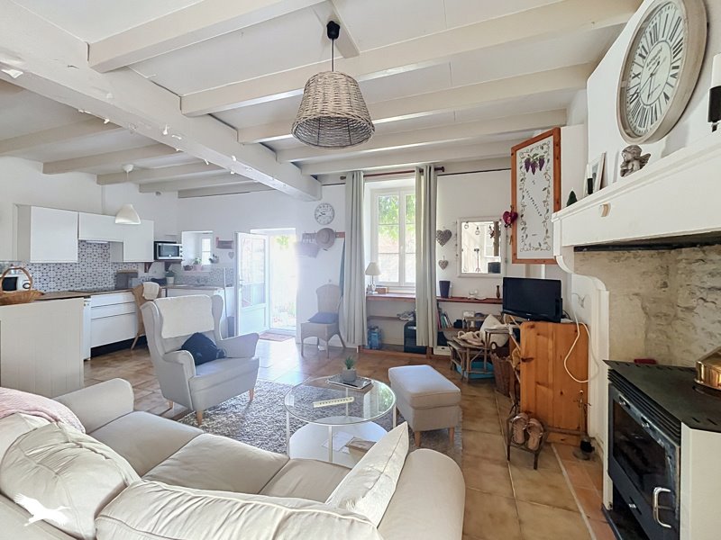 Vente Maison VARAIZE - 3 pièces -74 m² - (17400)