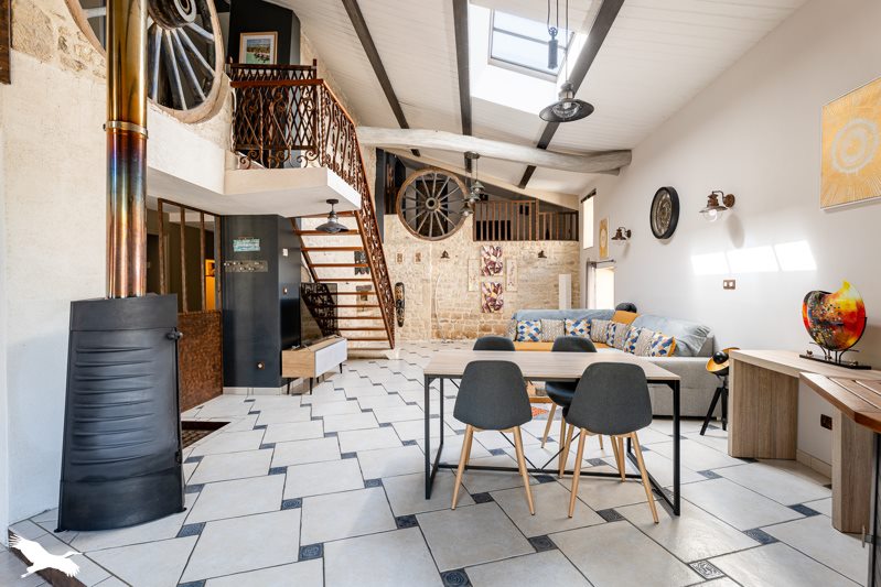Vente Maison VARAIZE - 6 pièces -171 m² - (17400)