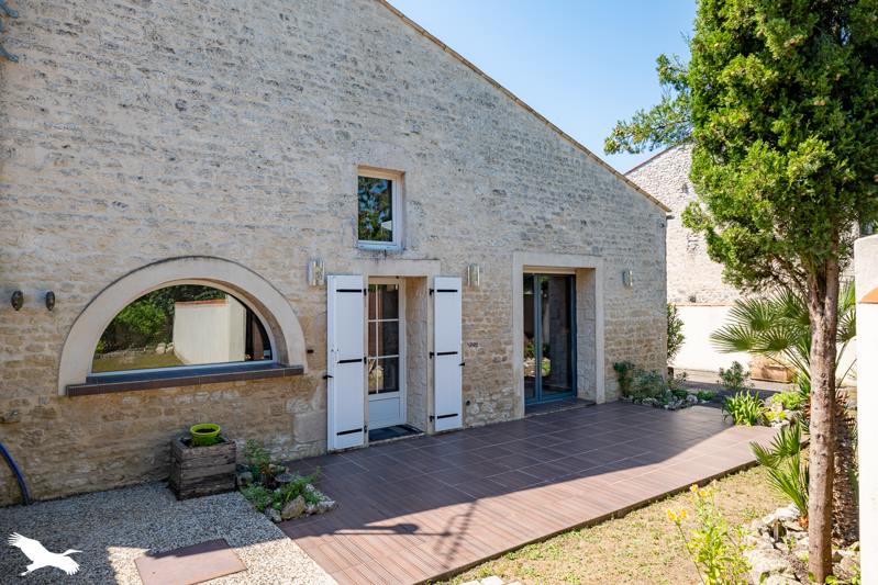 Vente Maison VARAIZE - 6 pièces -171 m² - (17400)