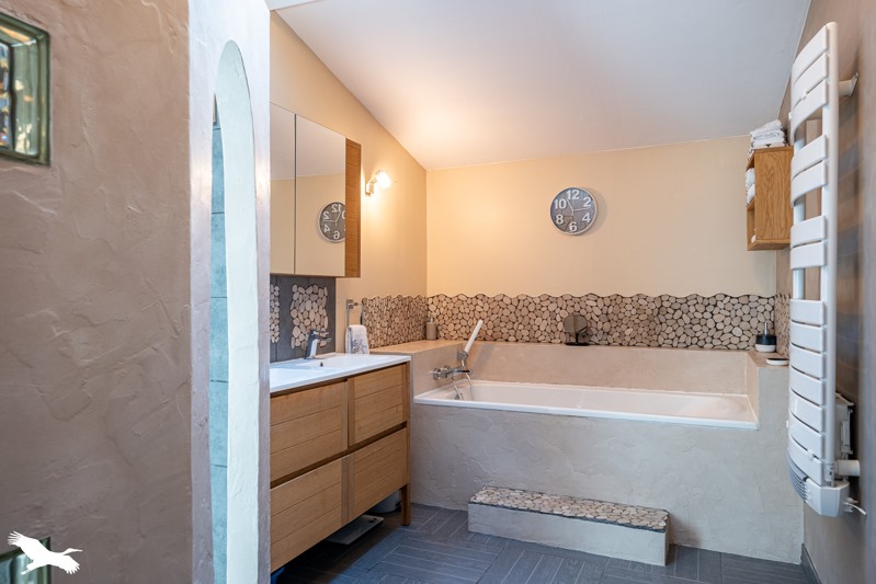 Vente Maison VARAIZE - 6 pièces -171 m² - (17400)