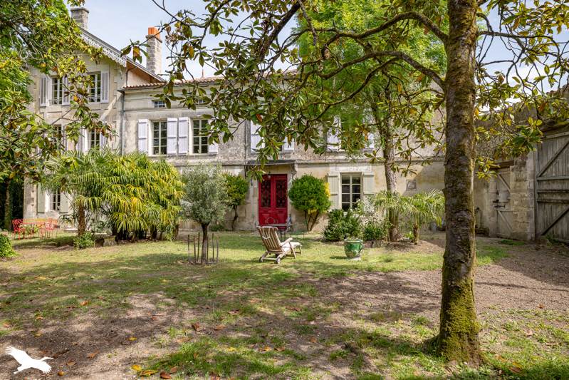 Vente Maison MATHA - 4 pièces -212 m² - (17160)