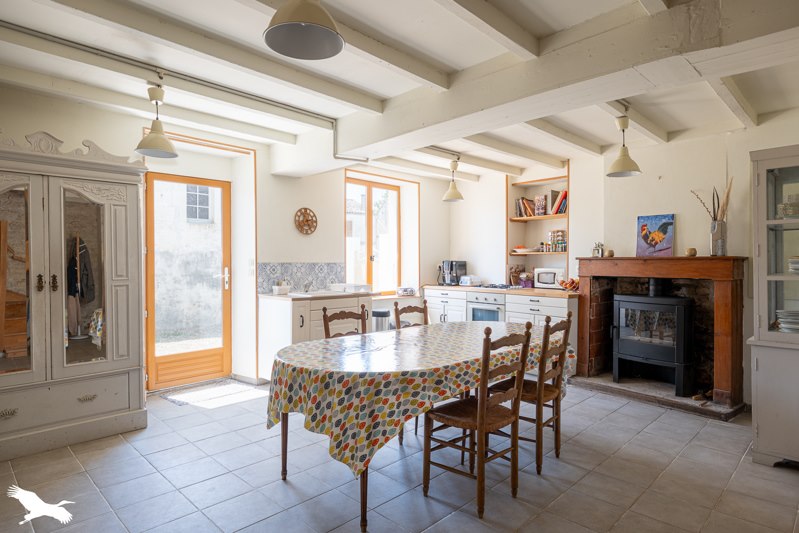 Vente Maison LOUZIGNAC - 8 pièces -204 m² - (17160)