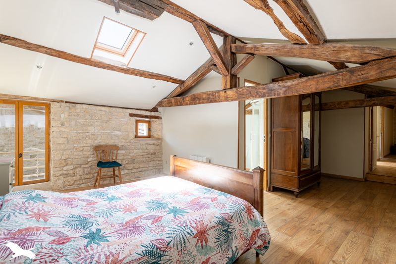 Vente Maison LOUZIGNAC - 8 pièces -204 m² - (17160)