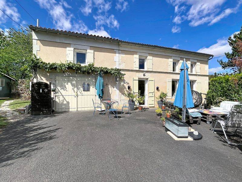Vente Maison BRIZAMBOURG 17770 5 pièces - 152 m²