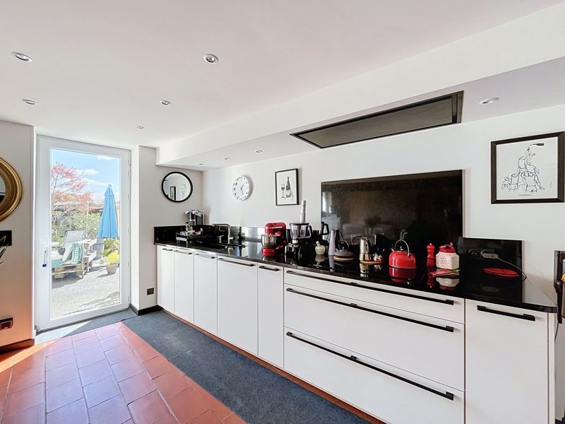 Vente Maison Brizambourg - 5 pièces -152 m² - (17770)