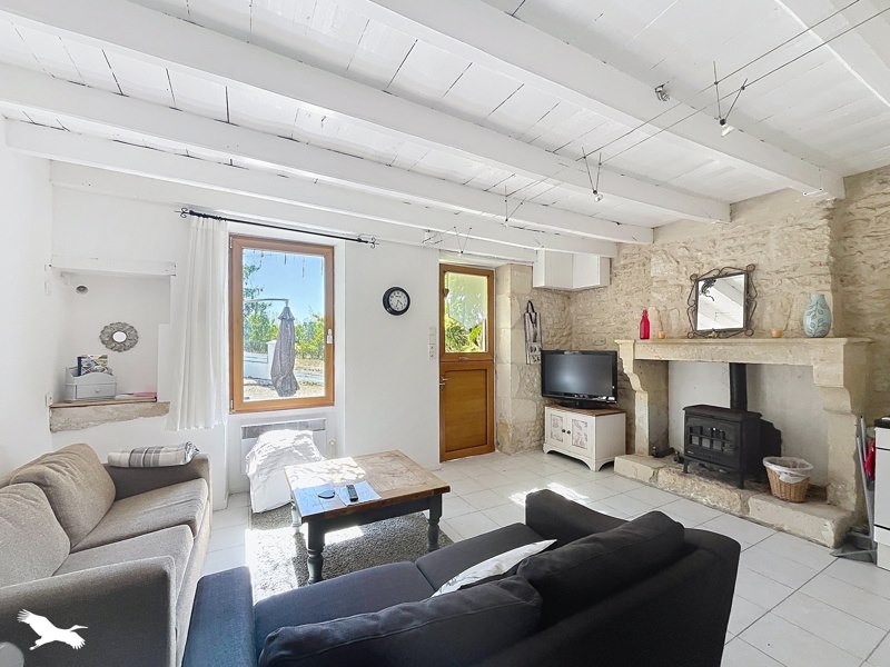 Vente Maison Saint-Pierre-de-Juillers - 2 pièces -41 m² - (17400)