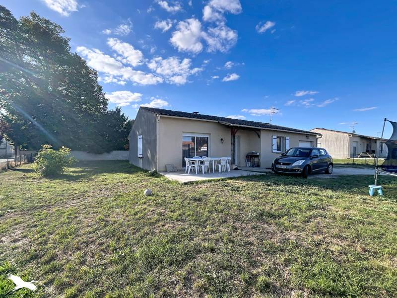 Vente Maison Sainte-Même - 4 pièces -97 m² - (17770)
