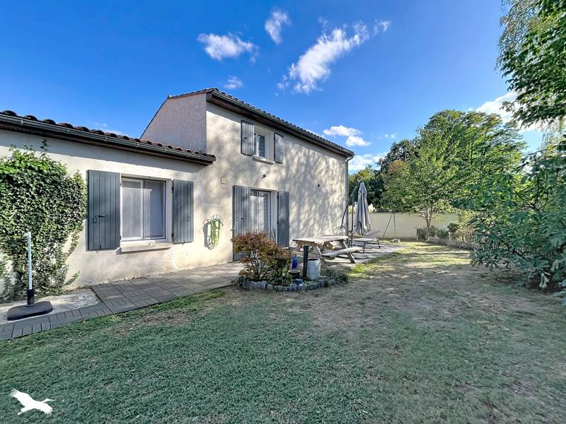 Vente Maison Brizambourg - 5 pièces -145 m² - (17770)
