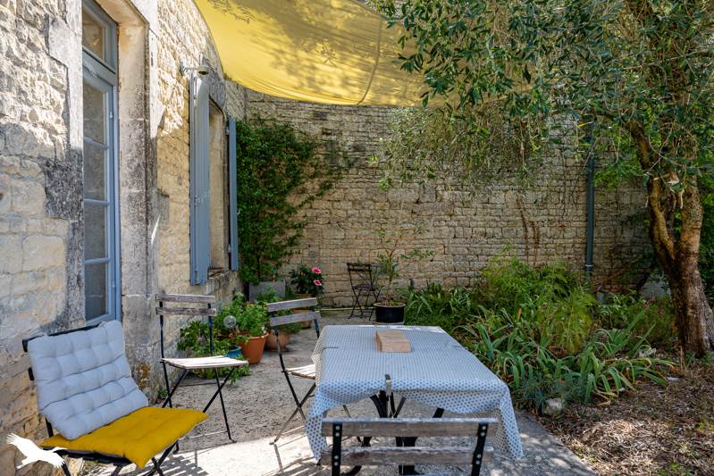 Vente Maison LOUZIGNAC - 5 pièces -152 m² - (17160)