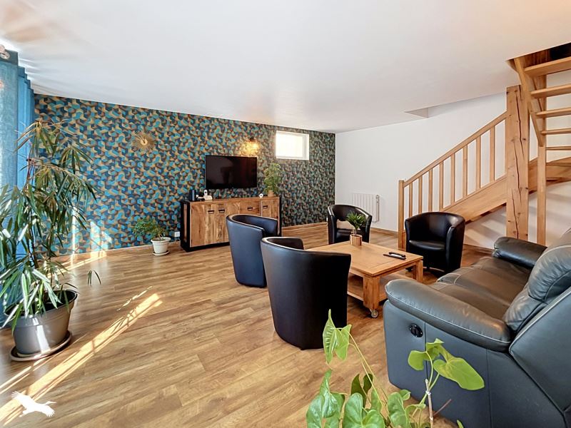 Vente Maison VARAIZE - 6 pièces -112 m² - (17400)