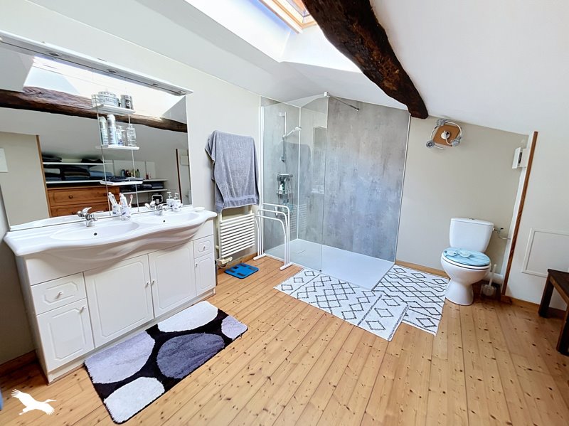 Vente Maison VARAIZE - 6 pièces -112 m² - (17400)