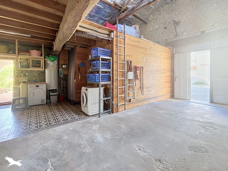 Vente Maison VARAIZE - 6 pièces -112 m² - (17400)