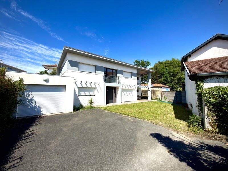 Vente Maison ANGLET - 5 pièces -139 m² - (64600)