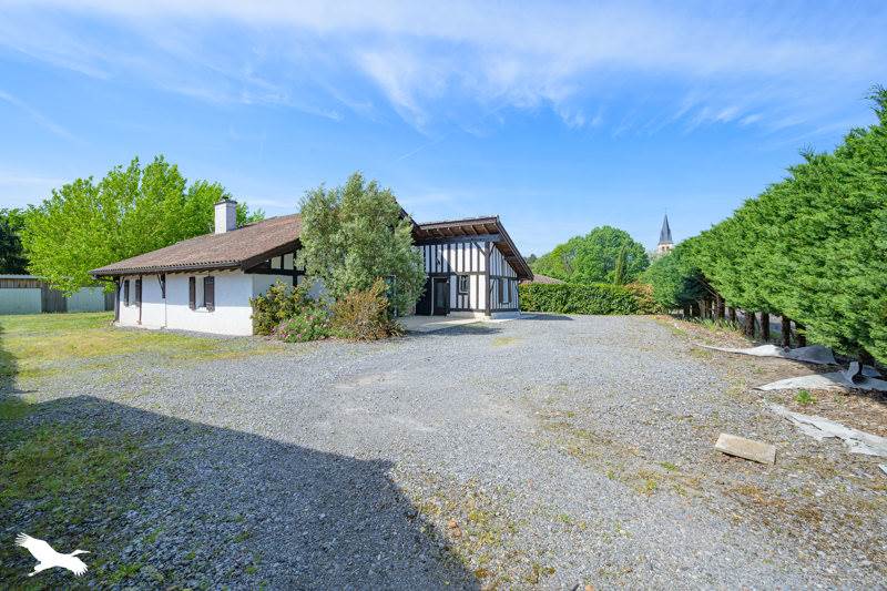 Vente Maison YCHOUX - 6 pièces -160 m² - (40160)