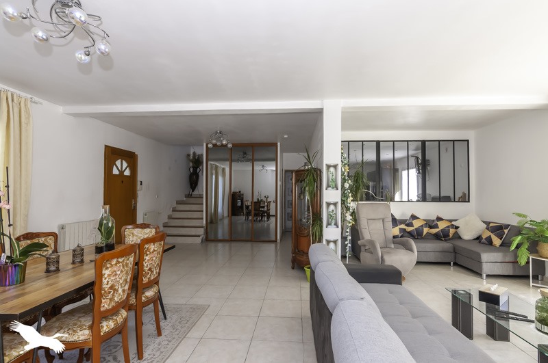 Vente Maison MONTBAZIN - 7 pièces -195 m² - (34560)