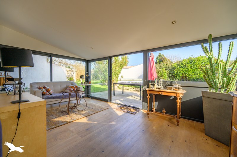 Vente Maison PUILBOREAU - 6 pièces -210 m² - (17138)