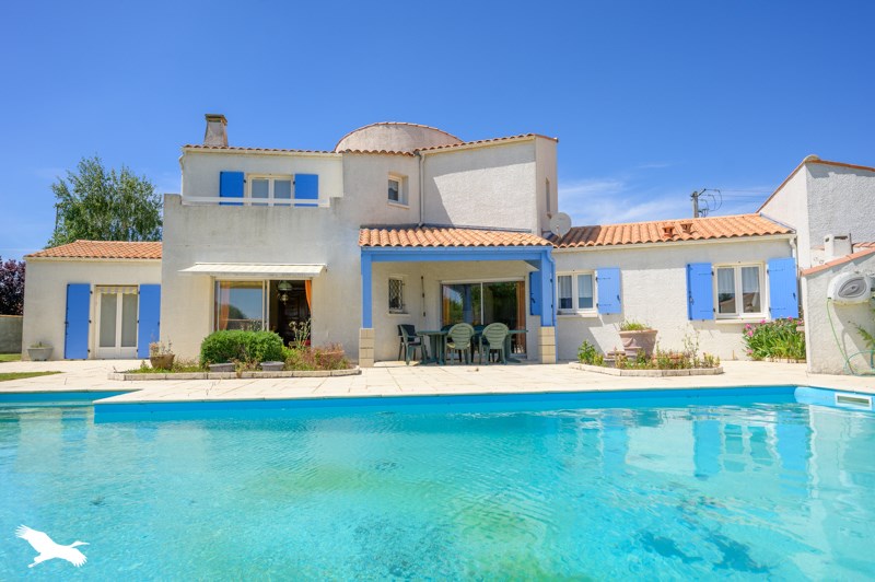 Vente Maison PUILBOREAU - 7 pièces -172 m² - (17138)