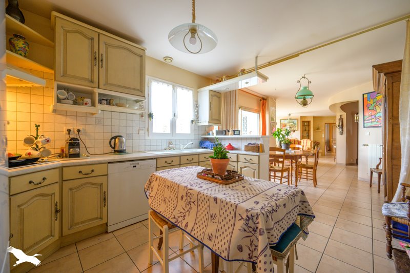Vente Maison PUILBOREAU - 7 pièces -172 m² - (17138)