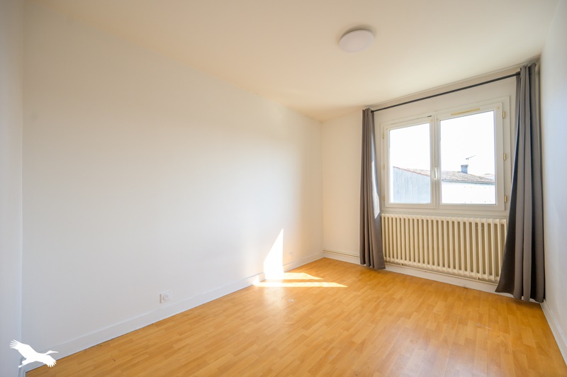 Vente Maison PUILBOREAU - 8 pièces -155 m² - (17138)