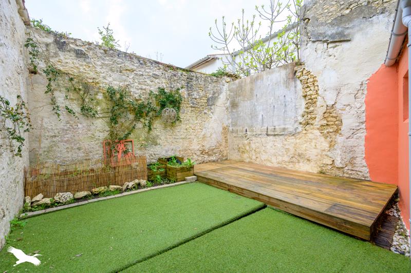 Vente Maison STE SOULLE - 5 pièces -102 m² - (17220)