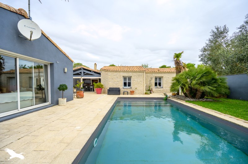Vente Maison DOMPIERRE SUR MER - 6 pièces -175 m² - (17139)