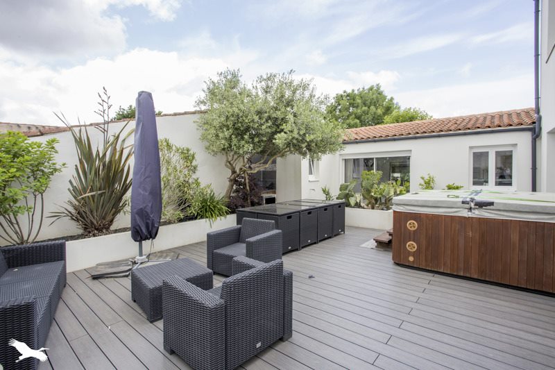 Vente Maison PUILBOREAU - 6 pièces -137 m² - (17138)