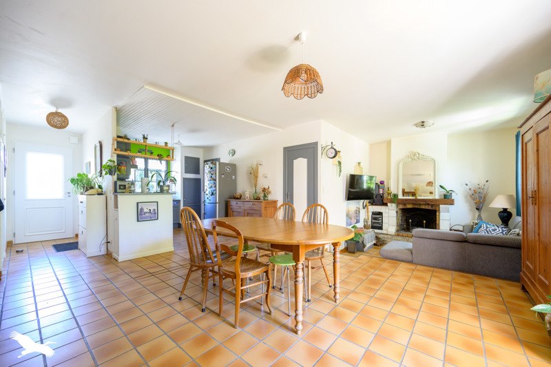 Vente Maison STE SOULLE - 6 pièces -109 m² - (17220)